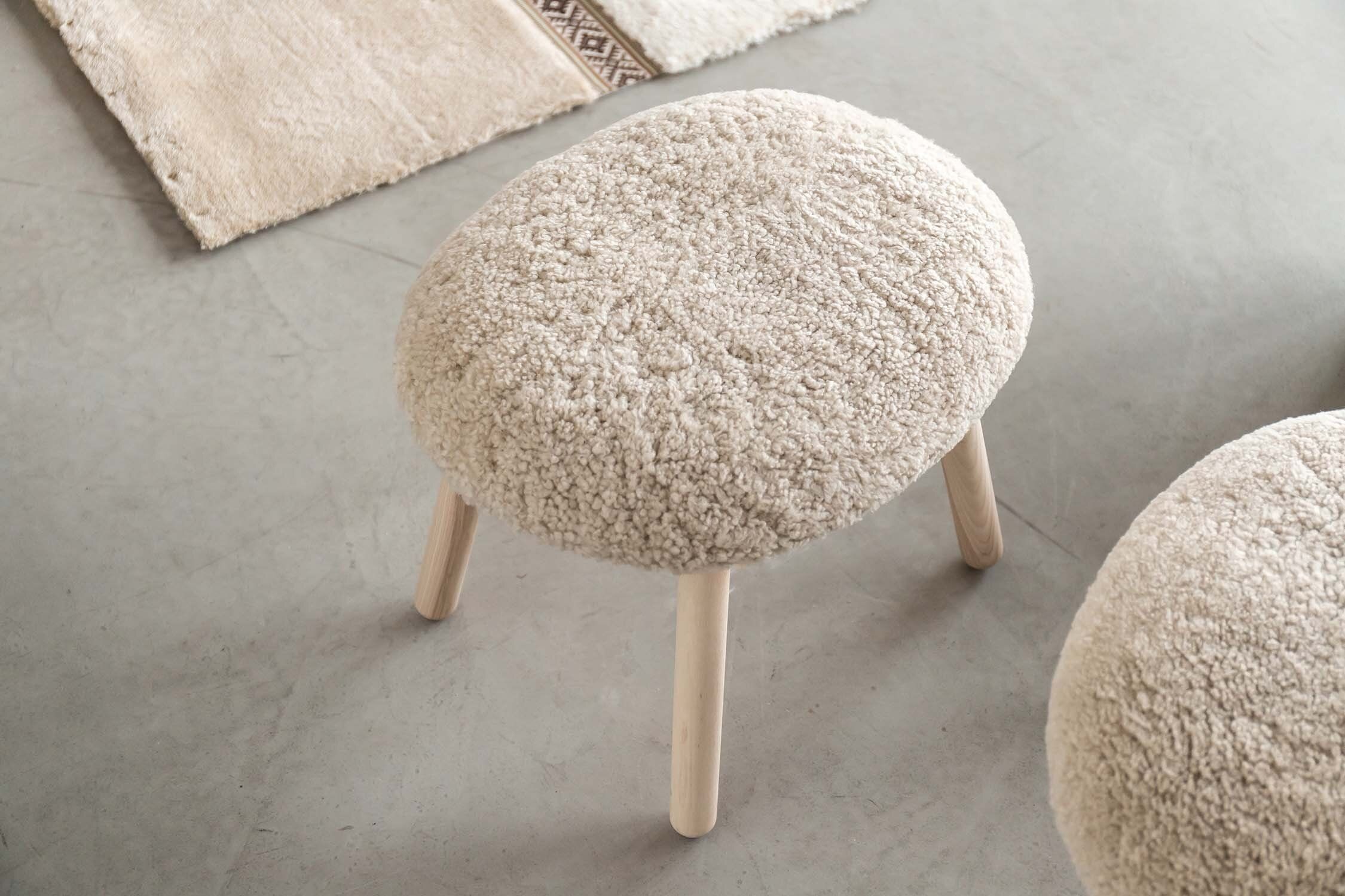 Подставка для ног из овчины EMKO Naïve ARCH-00052728 - Вид №1