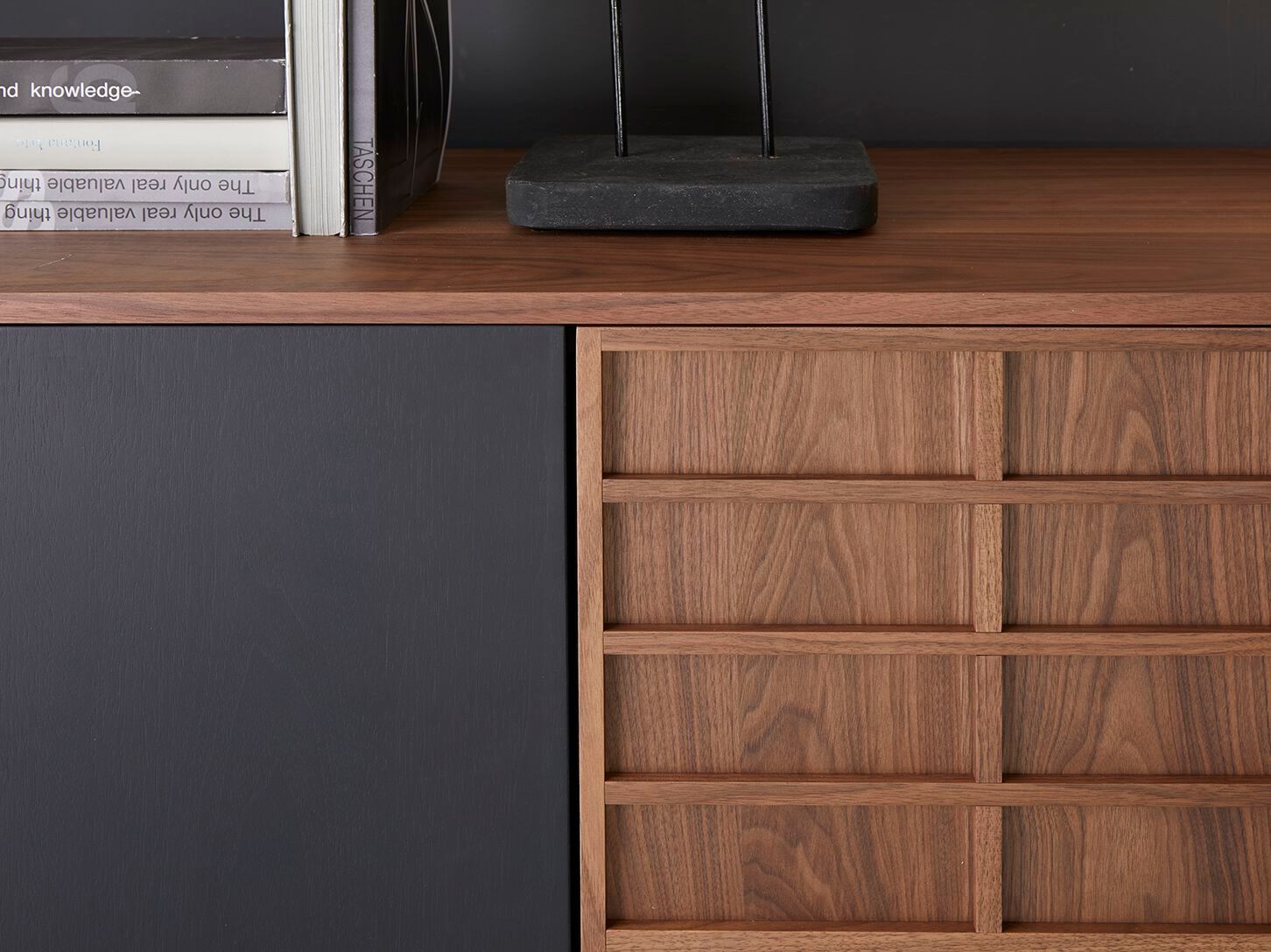 Деревянный шкаф с распашными дверями Modesign Сингапур ARCH-00020329