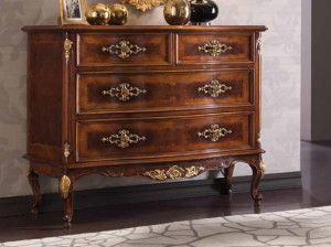 Комод из шиповника в классическом стиле
