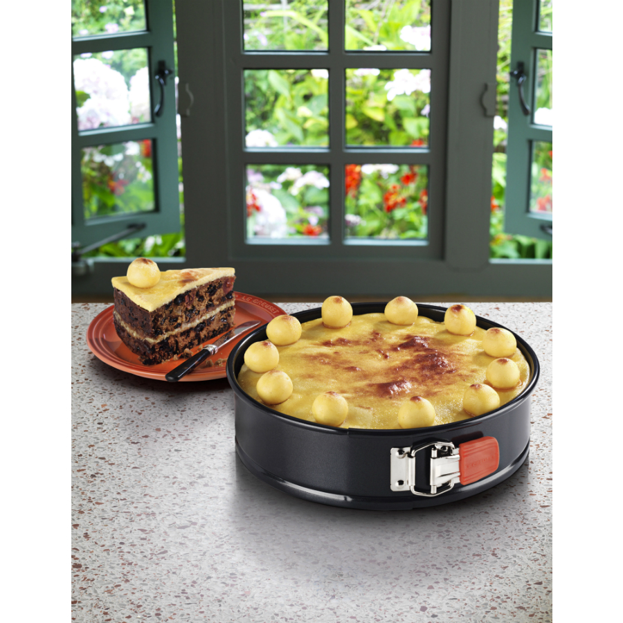 Форма разъемная Le Creuset, углеродистая сталь, антипригарное покрытие, Ø26 см, черная 94101800000000 - Вид №1