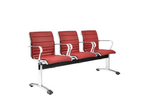 Сидя на полу бар