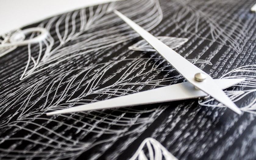 LIGNIS® Настенные часы из дерева с лепниной Dolcevita nature 10.055 / 10.133 - Вид №3