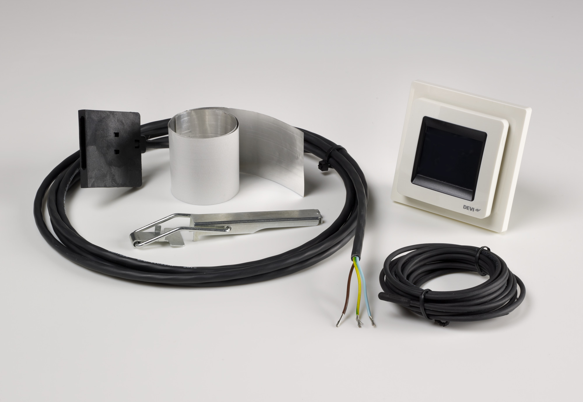 Danfoss DEVIdry™ — нагревательные маты под ламинат/дерево DEVIdry Pro Supply Cord кабель соед. 3 м 19911009  - Вид №5