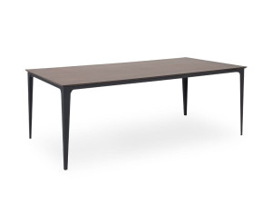 Деревянный обеденный стол