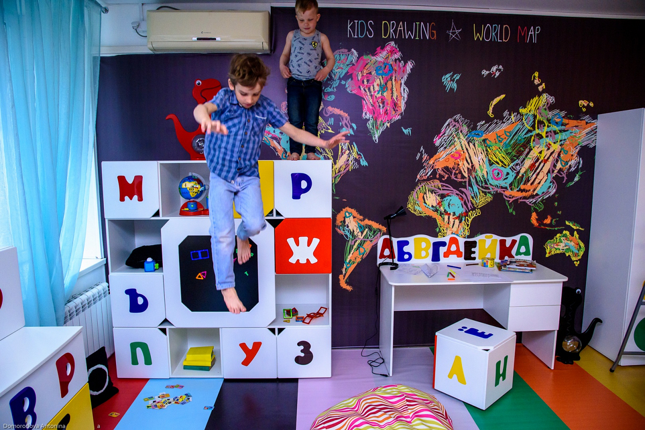 Детский письменный стол с ящиками "Абвгдейка" МАНДАРИН АБВГДЕЙКА 178610 Молочный Santreyd  - Вид №8