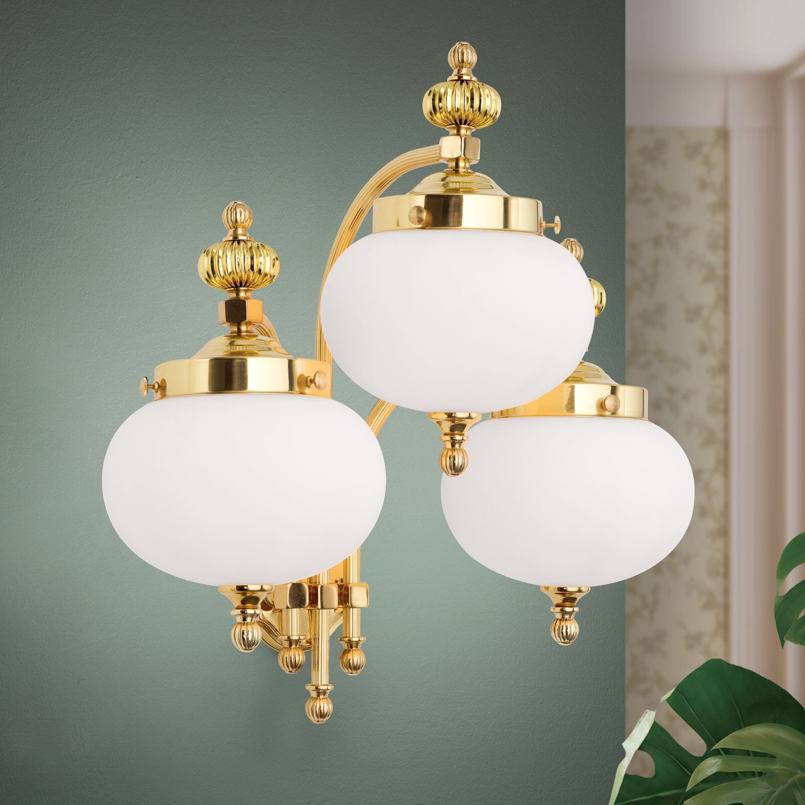 Настенный светильник из латуни и стекла Orion Wiener Nostalgie ARCH-00136879 - Вид №1