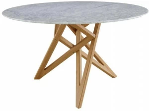 Ligne Roset Круглый обеденный стол из каррарского мрамора