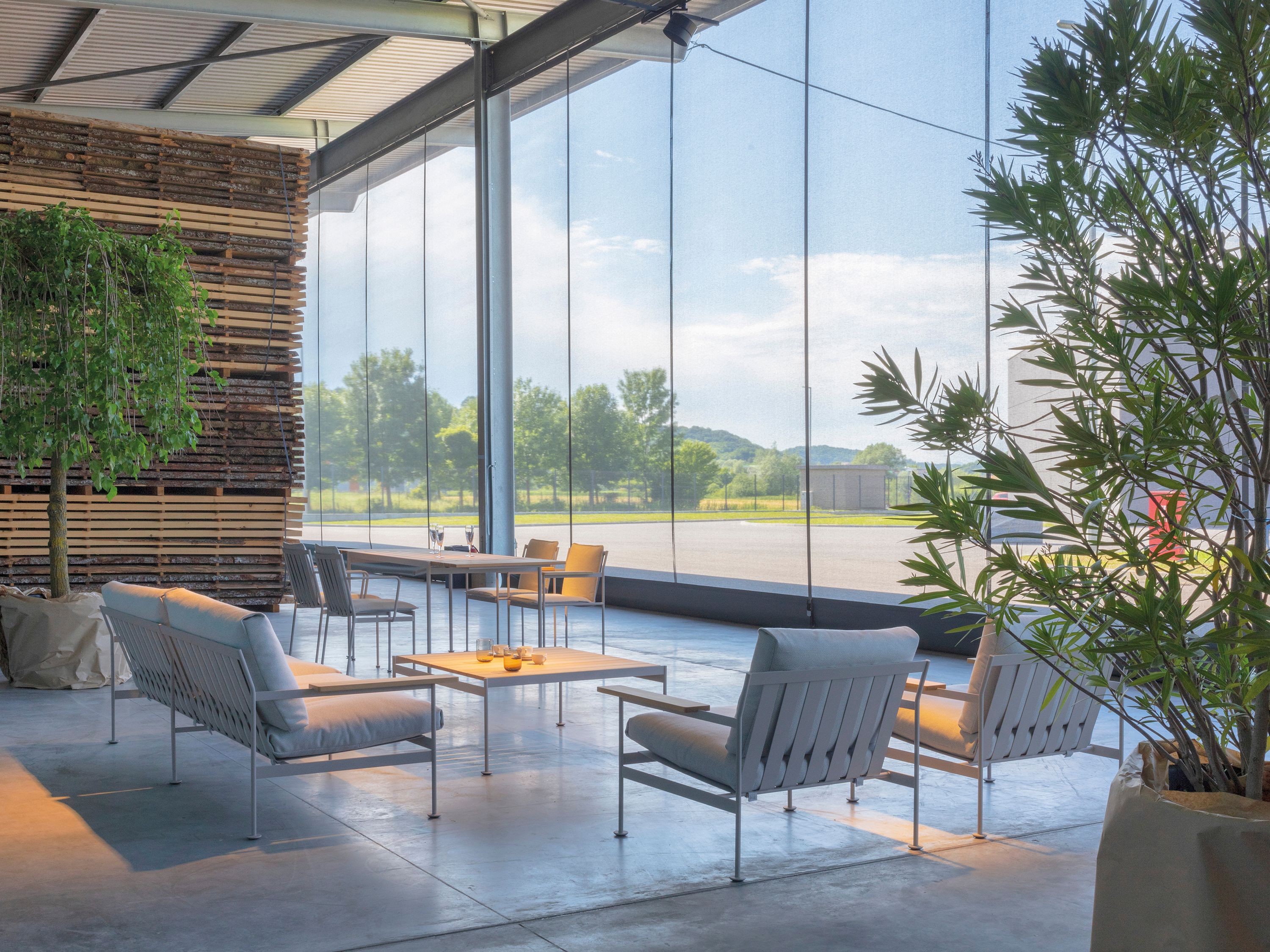 Деревянный квадратный низкий журнальный столик prostoria Jugo ARCH-00023996 - Вид №1