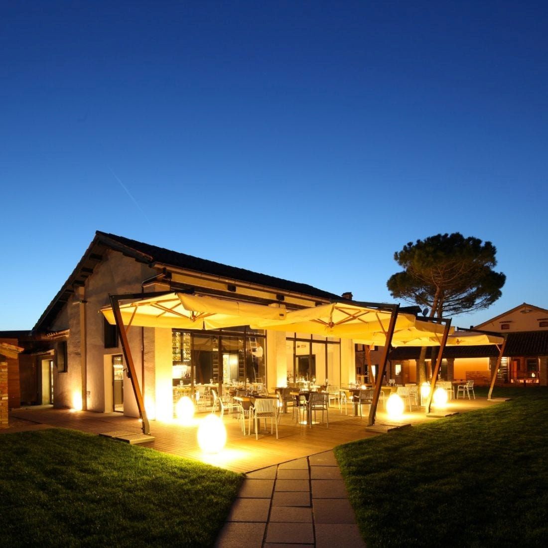 Напольная лампа из полиэтилена FontanaArte яйцо ARCH-00026413