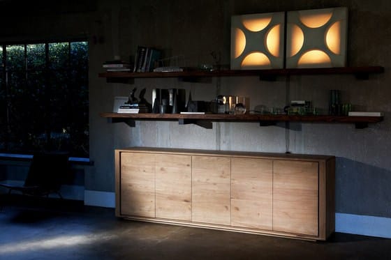 Шкаф из дуба с распашными дверями Ethnicraft Shadow ARCH-00034970 - Вид №1