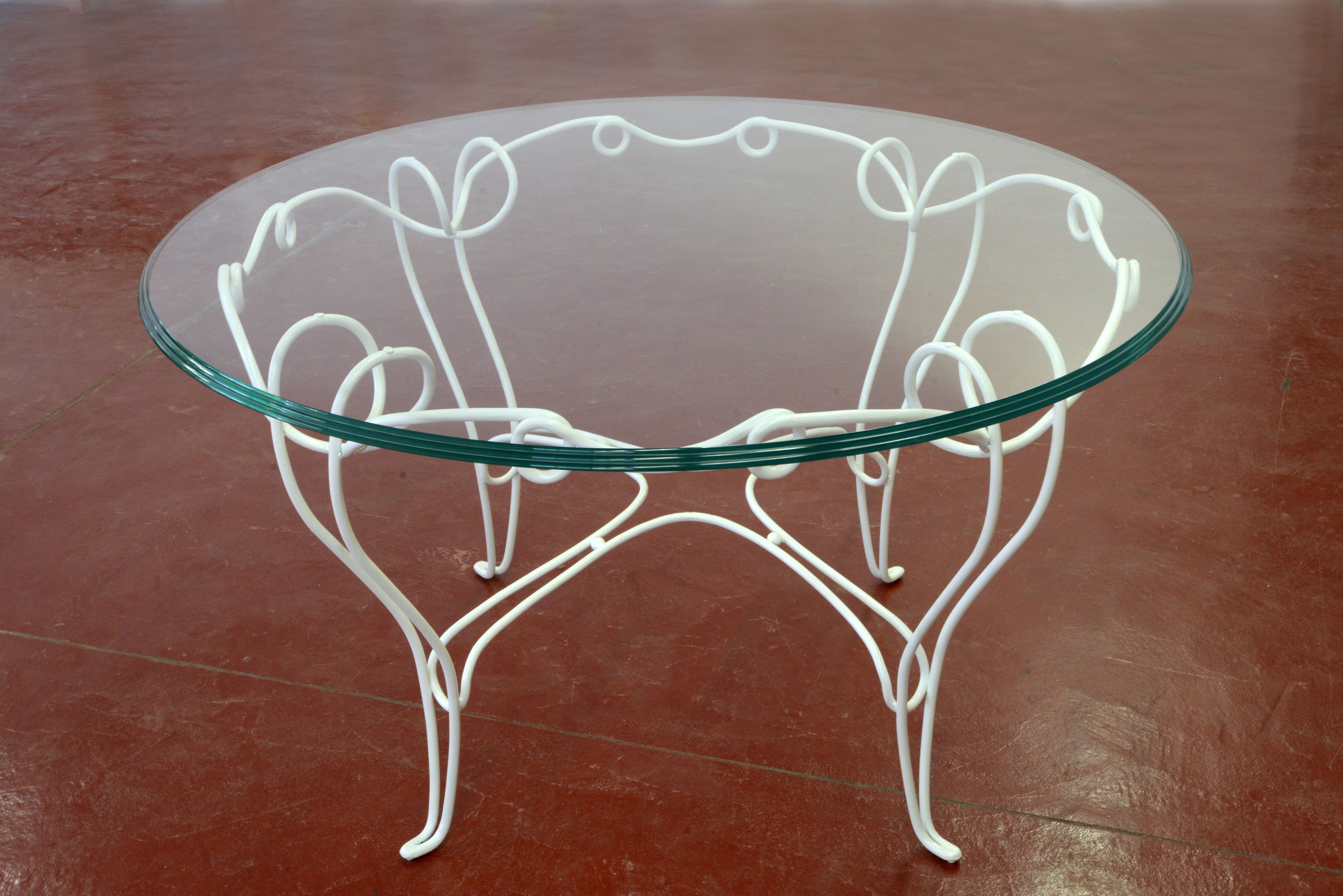 Круглый садовый стол из железа и стекла Vgnewtrend Philo ARCH-00118597 - Вид №1