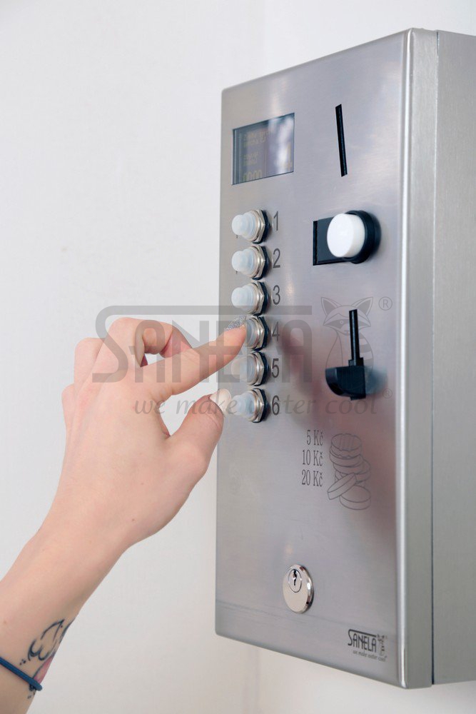 88024 Встроенный монетный и жетoнный автомат для 4 - 12 душей, интерактивное управление, выбoр душа автoматoм SANELA  - Вид №1