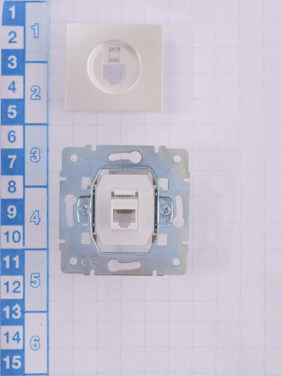 KARINA Розетка компьютерная Cat 6 жемчужный LEZARD 707-3088-140 - Вид №10