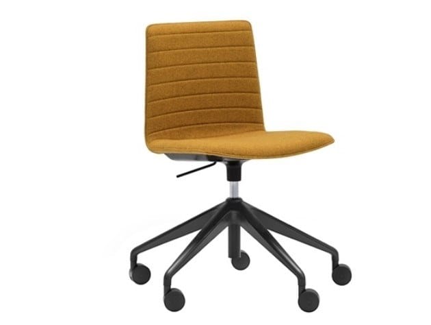 Офисное кресло с регулируемой высотой и подлокотниками с 5 спицами Andreu World Flex High Back ARCH-00045232 - Вид №1