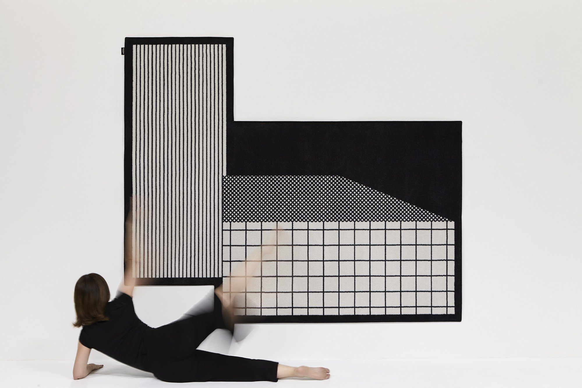 Бархатный ковер с геометрическим рисунком Antoniolupi Tramato ARCH-00036975 - Вид №1