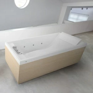 Ванна Hydro Novellini SENSE 3 с набортным смесителем и панелями из белого ореха