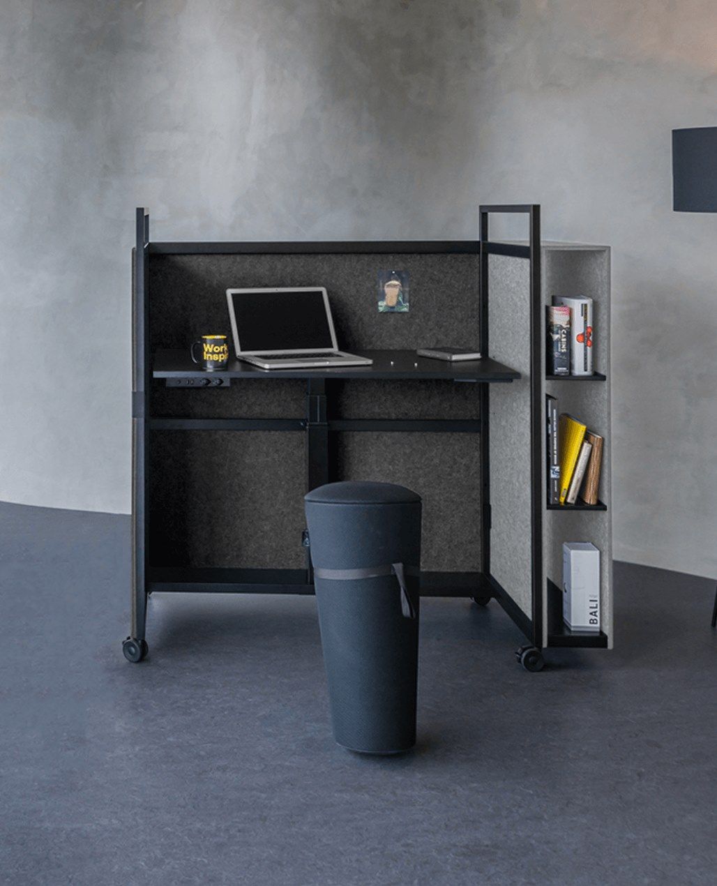 Рециркулированный ПЭТ регулируемая высота стол на колесах с электрической розеткой ECHOJAZZ MCART ARCH-00131553 - Вид №5