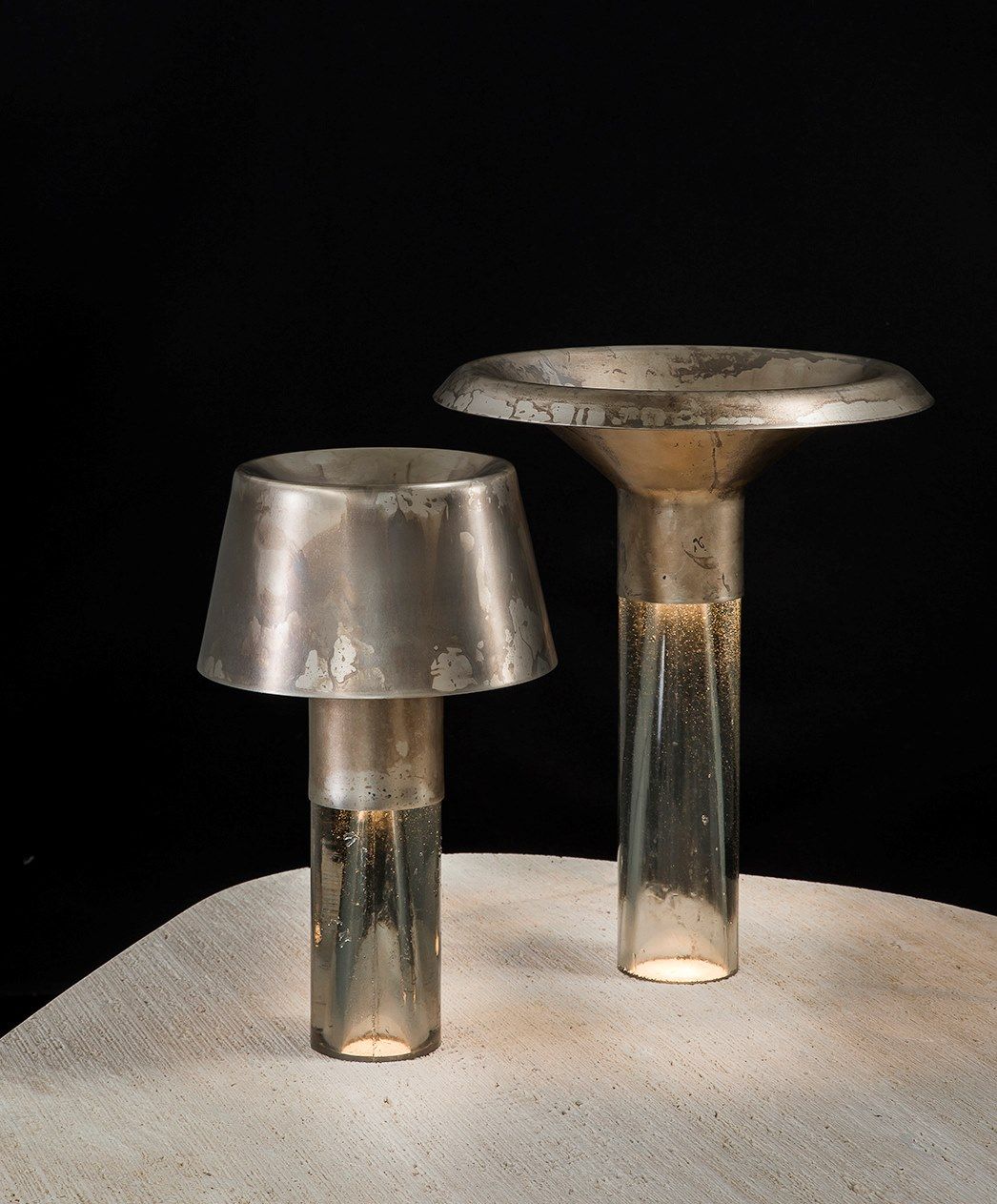 Настольная лампа из смолы Henge Ghost ARCH-00042211 - Вид №4