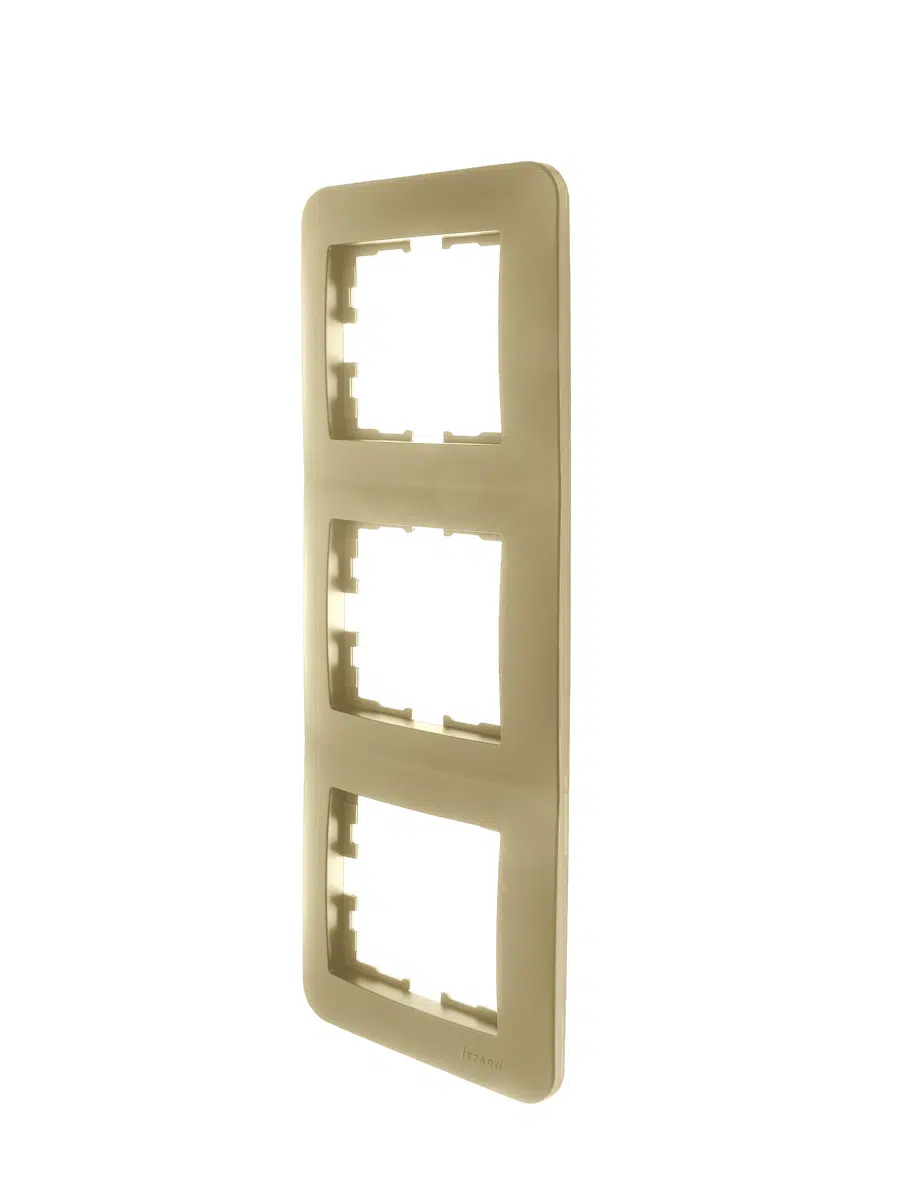 ASTI Рамка 3-ая вертикальная б/вст золото LEZARD 7081-3600-153