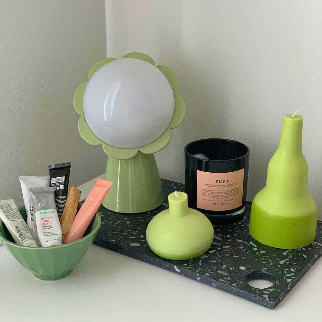 Светодиодная настольная лампа из поликарбоната In Stock Qeeboo ARCH-00134411