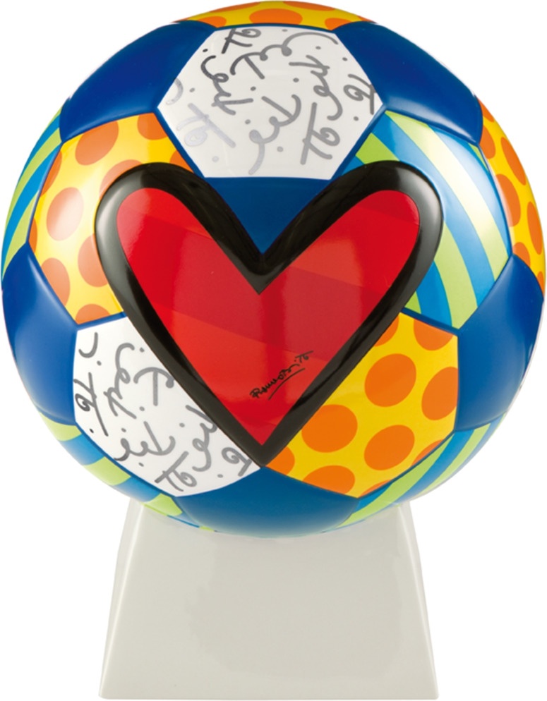 10567373 Goebel Скульптура 26см "Мяч Гуарани" "Бритто" Фарфор 