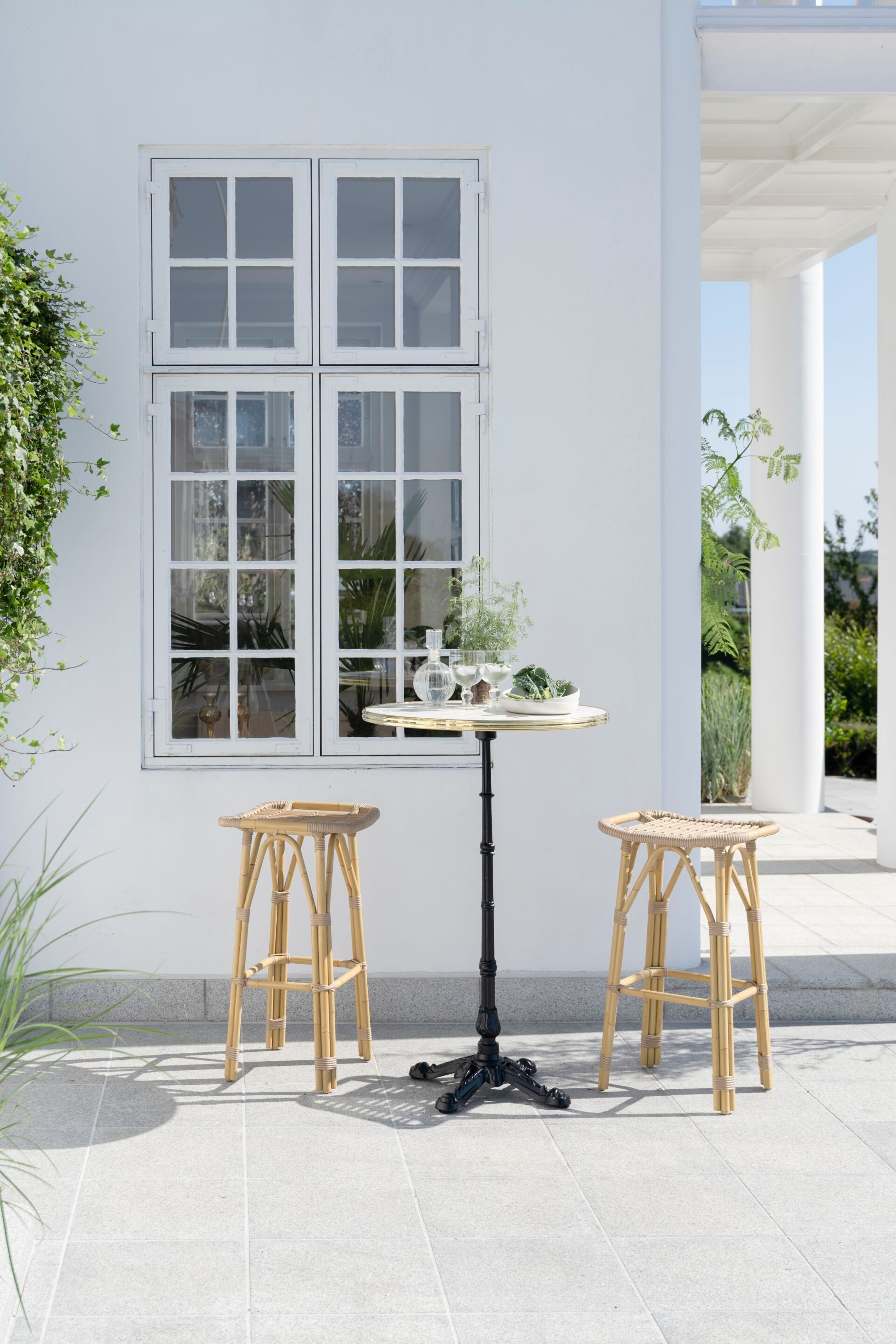 Высокий садовый стол из мрамора и чугуна Sika Design Alu Affäire ARCH-00037201 - Вид №2