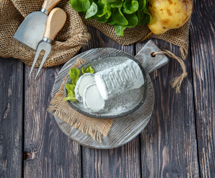 5372 Сыр "Бюш-Де-Шевр" в золе Вкусляндия 