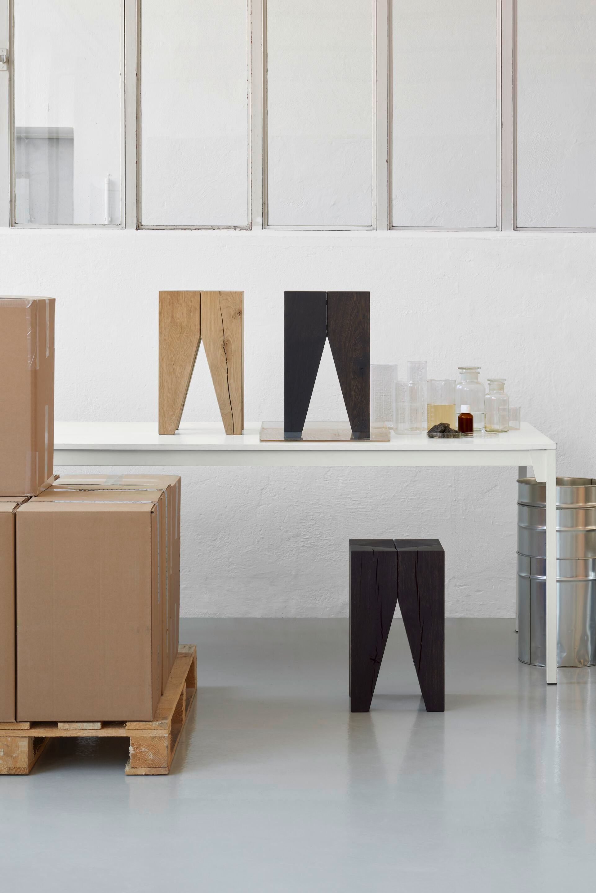 Квадратный журнальный столик из дуба e15 BACKENZAHN BLACK OAK ARCH-00032830 - Вид №11