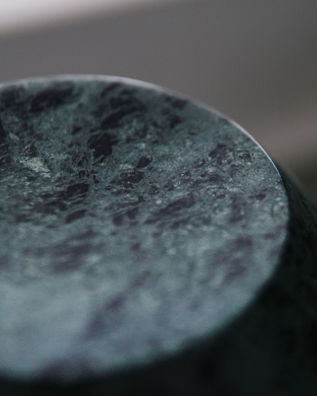 Мраморная перезаряжаемая настольная лампа Maami Home mini FIORE GREEN ARCH-00049084 - Вид №5