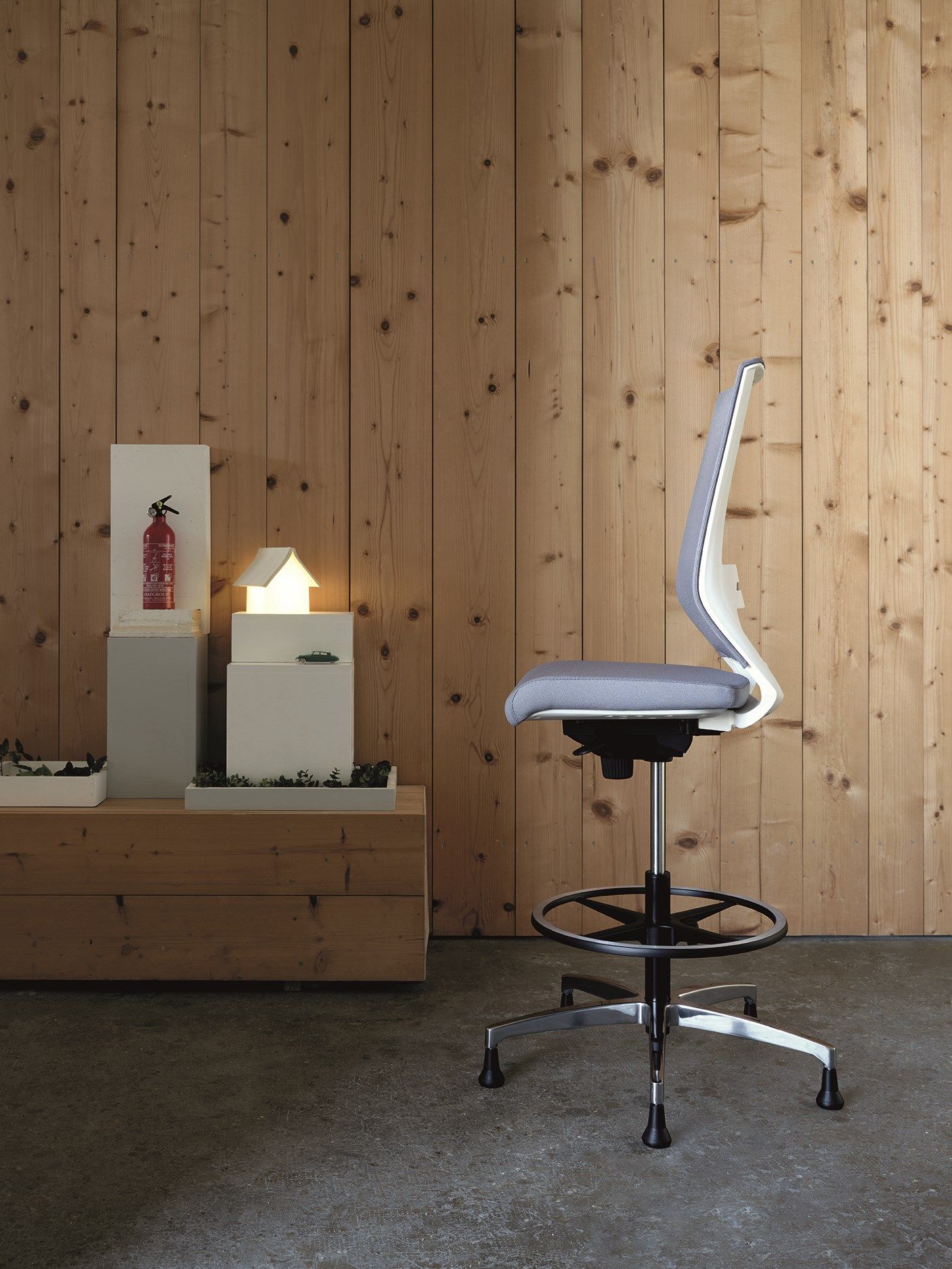 5 спиц офисный стул с подставкой для ног Nahu Logica White ARCH-00133523 - Вид №1