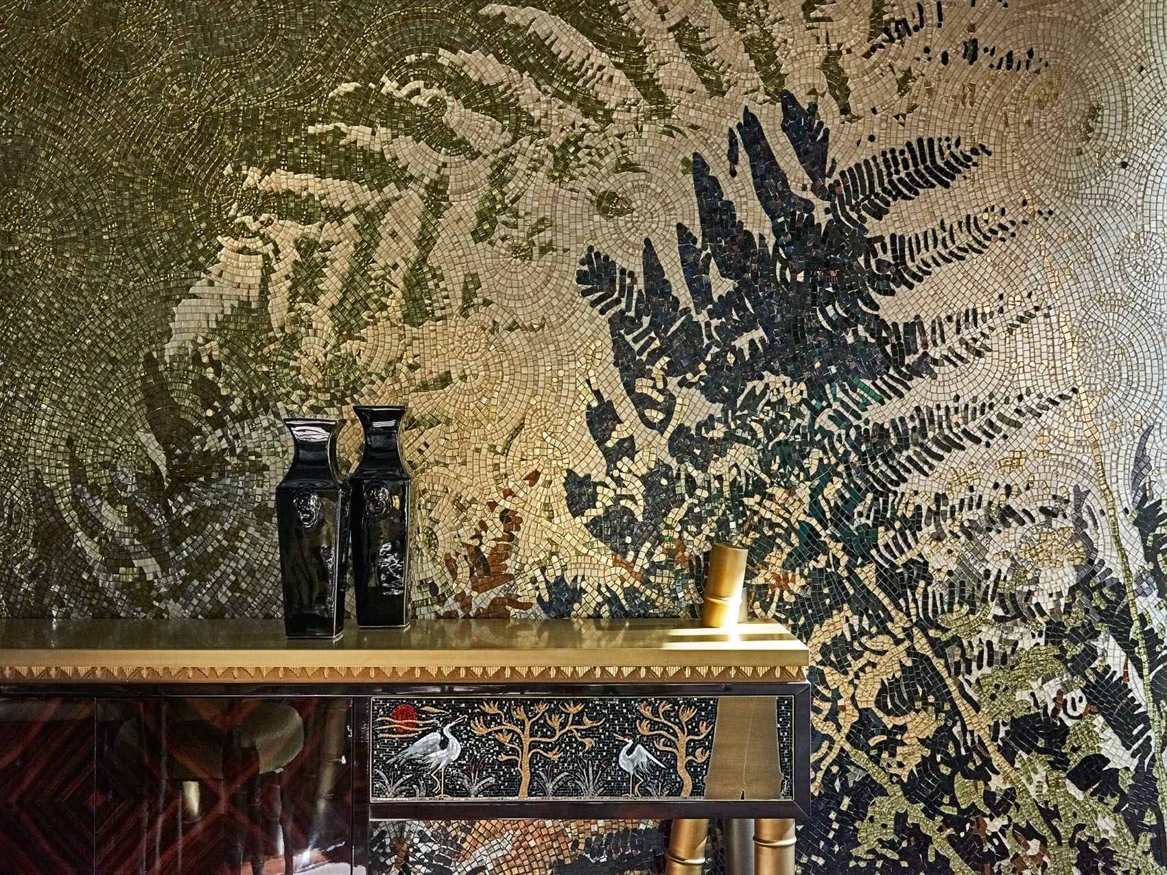 Шкаф из черного дерева со встроенным освещением Sicis Siam ARCH-00052868 - Вид №6