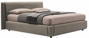 Ditre Italia Кровать из ткани с мягким изголовьем Kailua