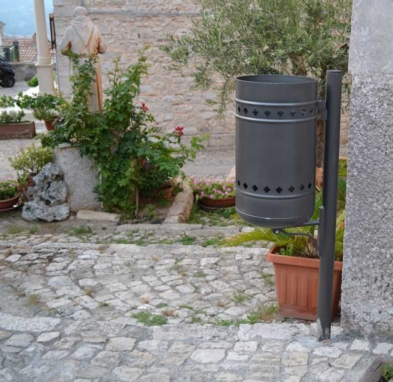 Оцинкованная стальная стойка для мусора EUROCOMITALIA современная мебель ARCH-00042534 - Вид №2