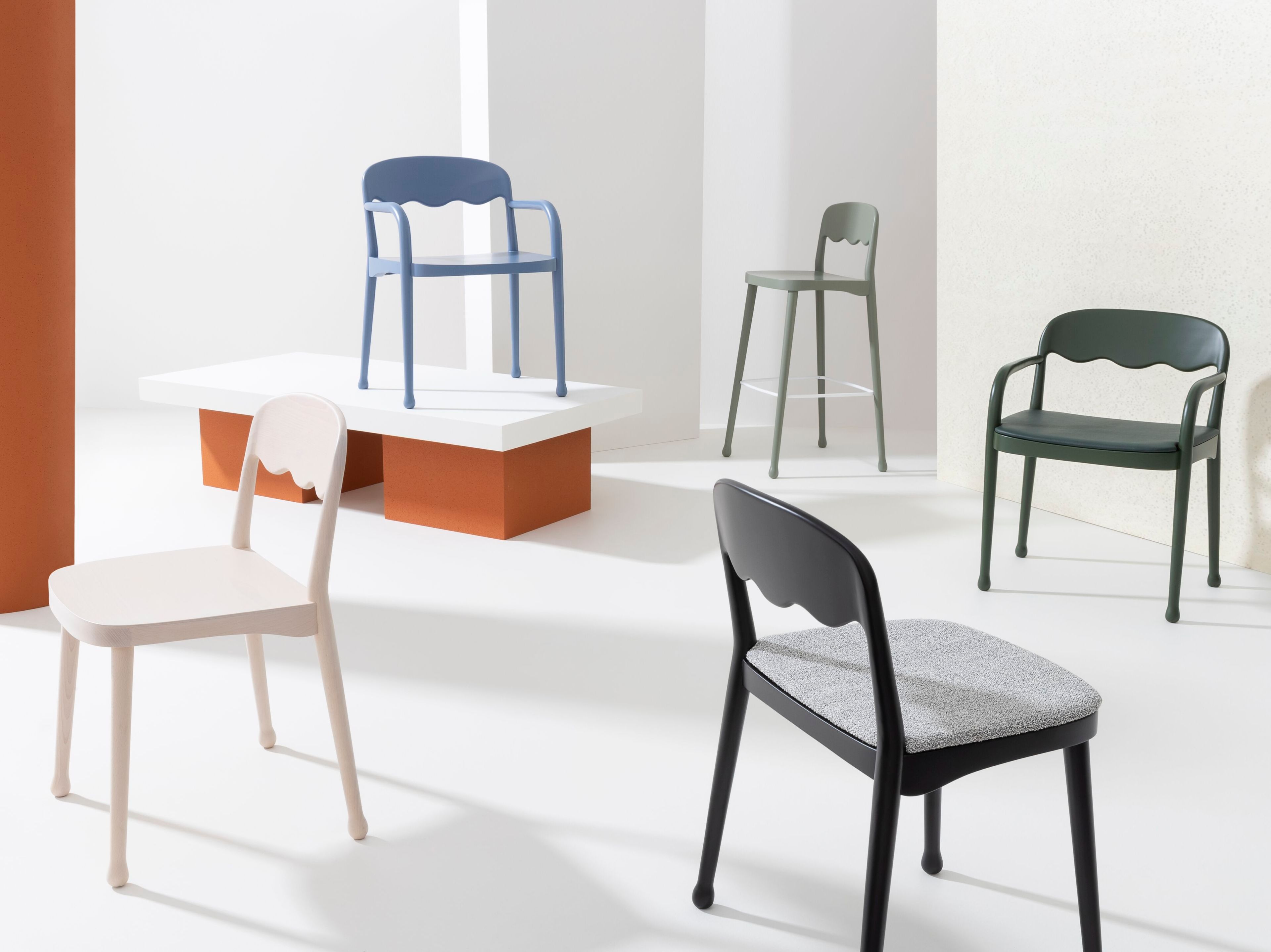 Высокий стул из ясеня со спинкой с мягким сиденьем Billiani Frisée ARCH-00051173 - Вид №2