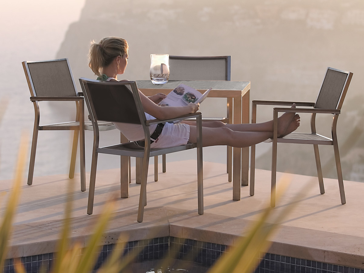 98.00.0863 Обеденный набор Small Brisbane из нержавеющей стали / Tex 5 предм. - включая 4 кресла из нержавеющей стали Brisbane Tex taupe, 1 стол из нержавеющей стали Kennedy 90 × 90 Mbm 