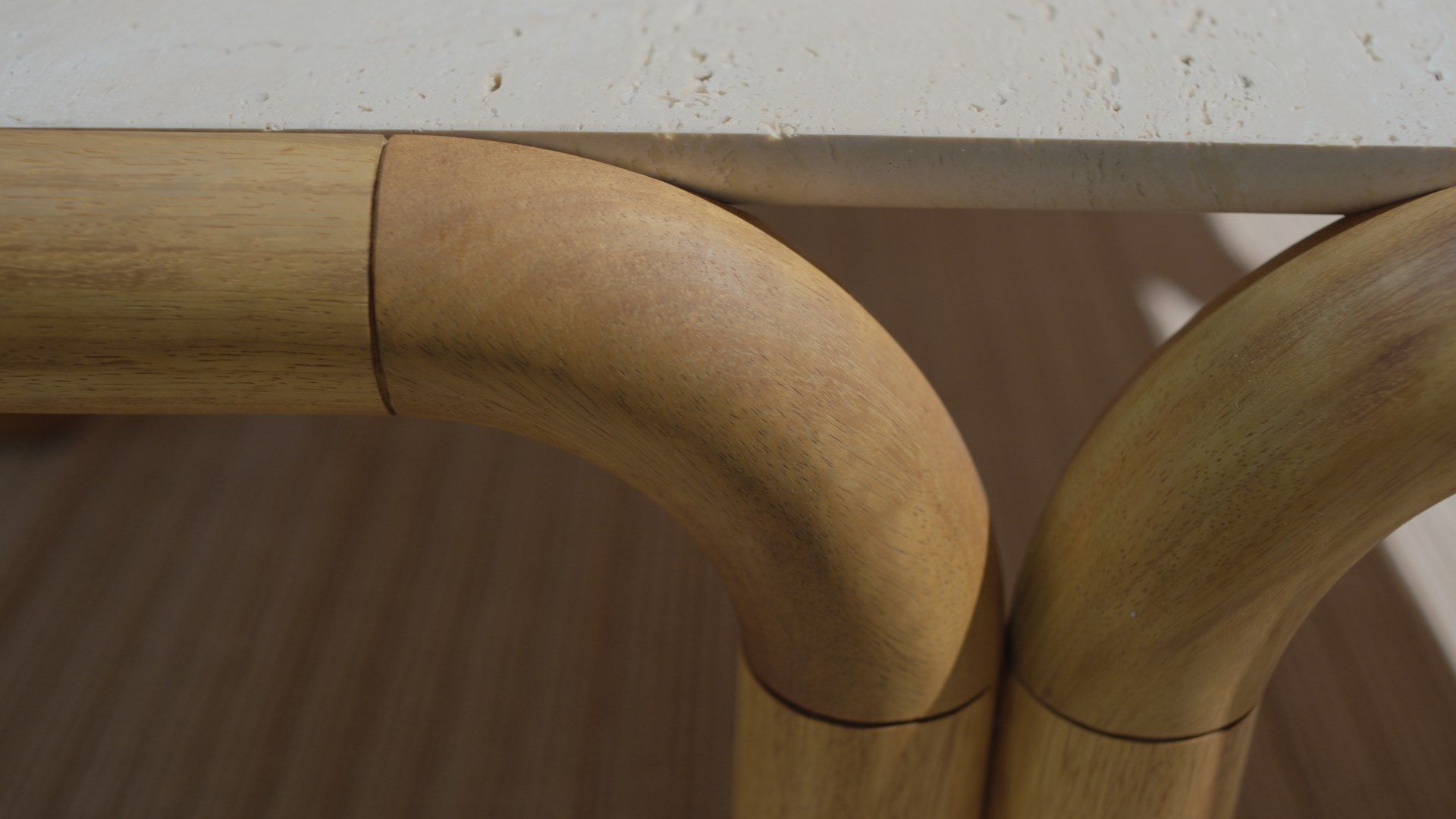 Садовый столик iroko с травертиновым верхом Paolo Castelli Greenkiss ARCH-00101609 - Вид №4