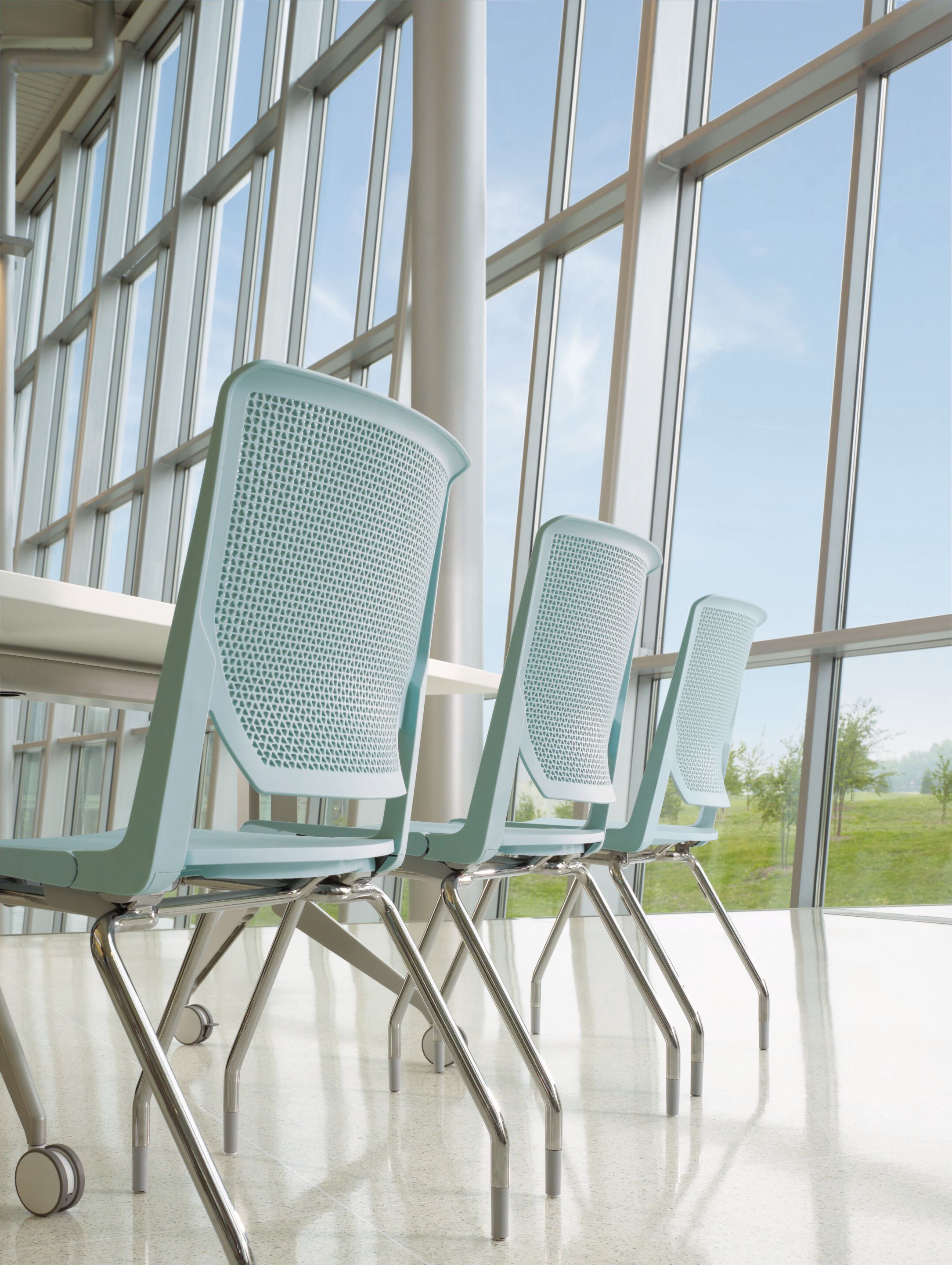 Тканевый стул для конференций с подлокотниками Haworth Very ARCH-00002468