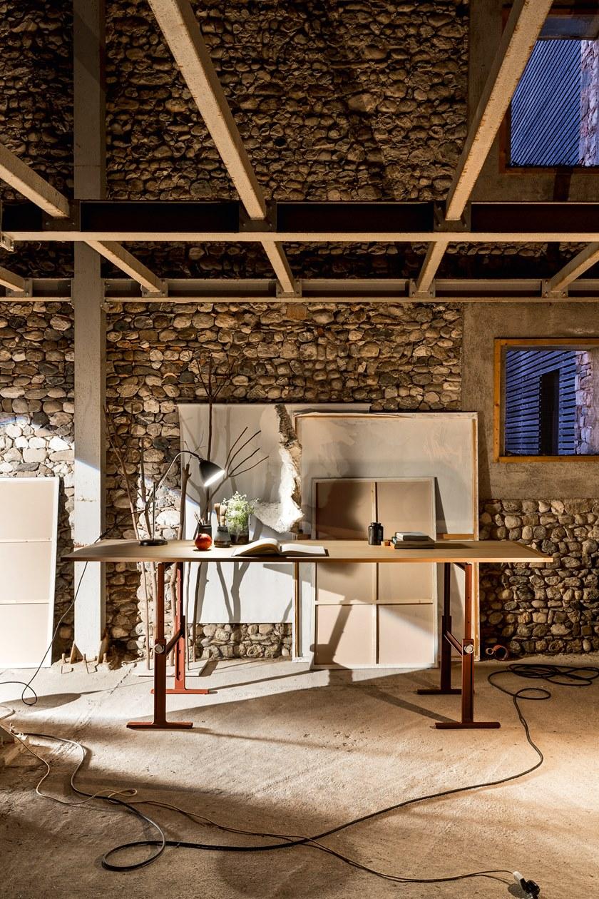 Magis Прямоугольный чугунный стол с регулируемой высотой Brut sun-id-1382434 - Вид №5