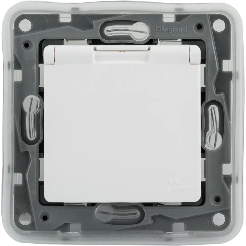 Розетка влагозащищенная Legrand Etika с заземлением IP44 82153420