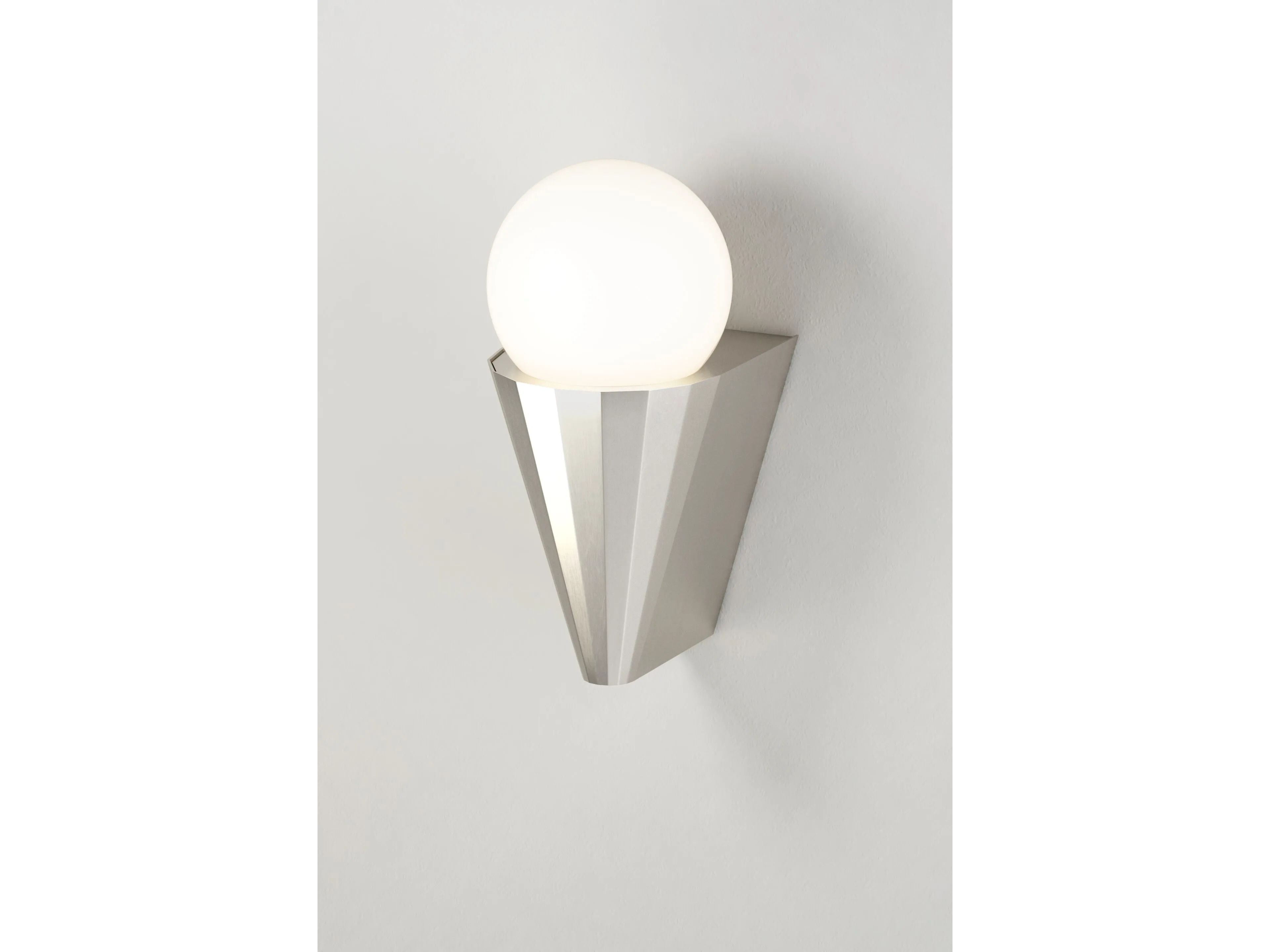 Латунный светодиодный настенный светильник для ванной комнаты CVL Luminaires Cornet ARCH-00067488 - Вид №6