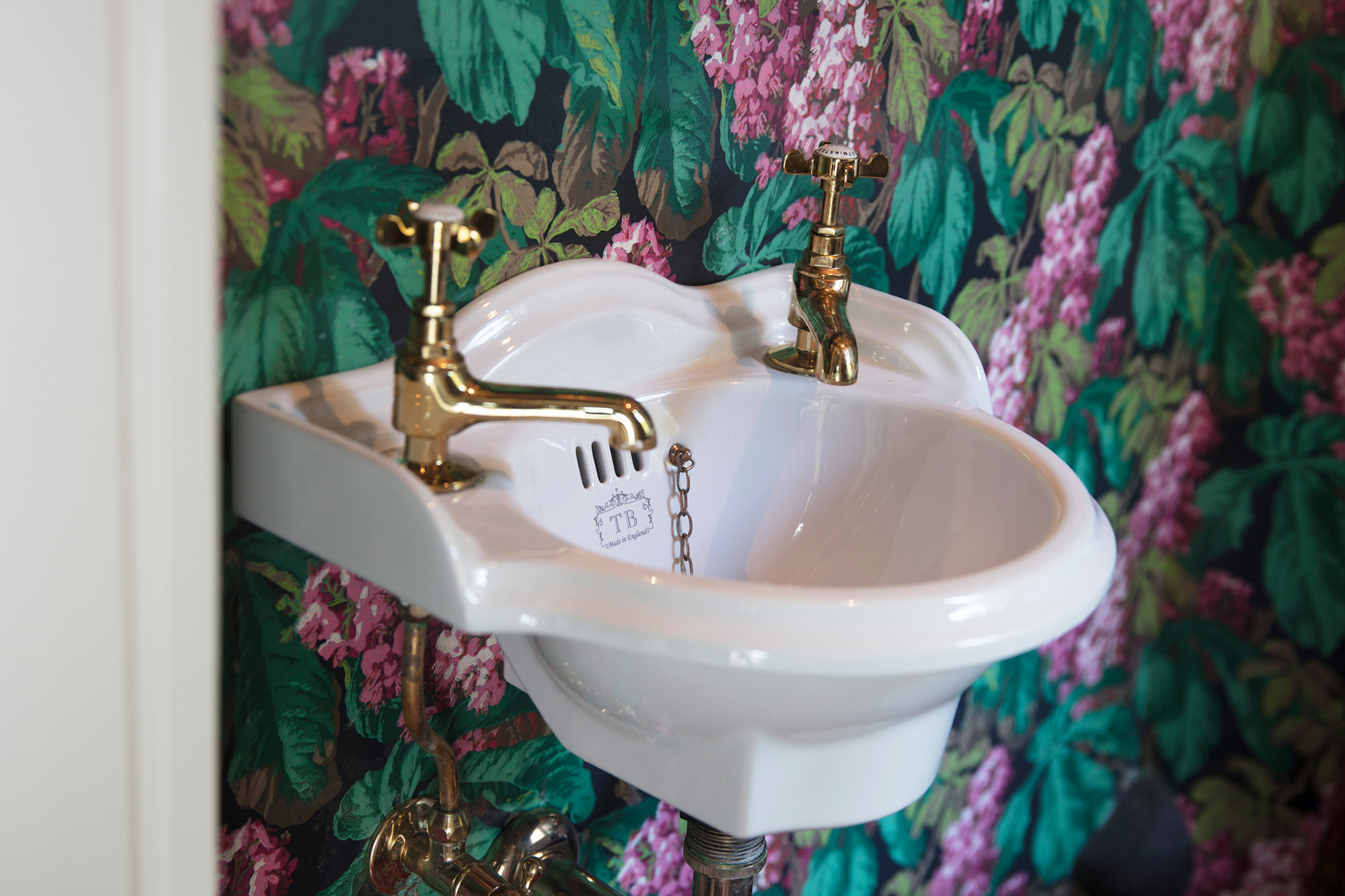 Pf30 Подвесная раковина настенная овальная Traditional Bathrooms Richmond белая - Вид №2