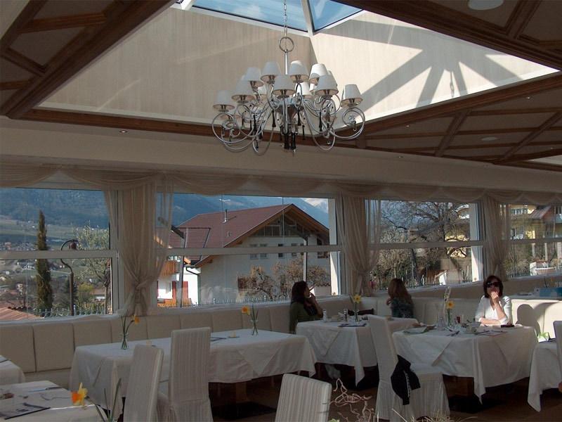 SUNROOM Стеклянная раздвижная дверь с электроприводом Vetrate per esterni scorrevoli sun-id-1459598 - Вид №9