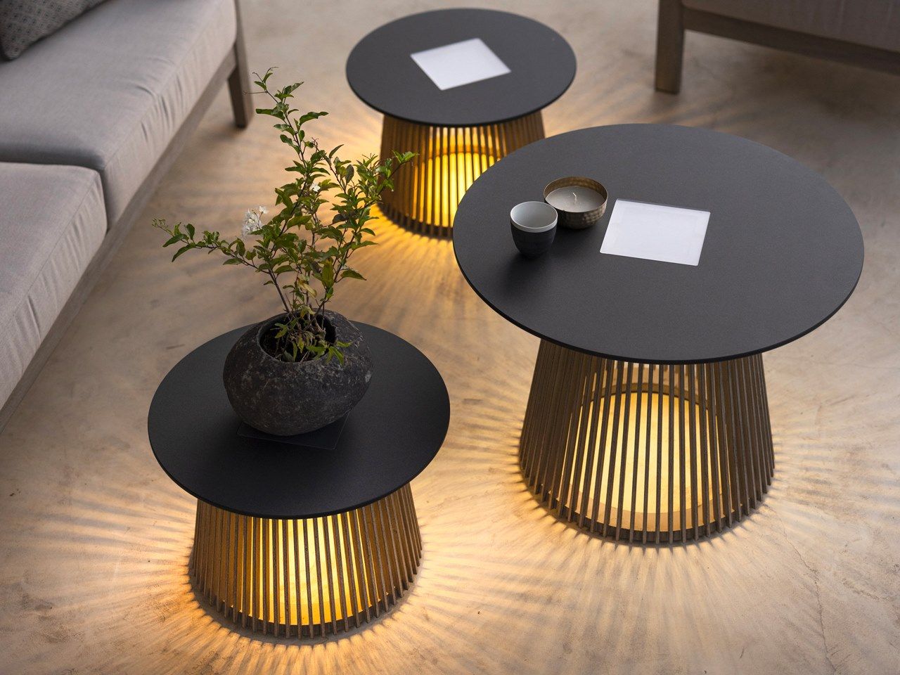 Яркий круглый садовый столик Les Jardins® Tecka ARCH-00072592 - Вид №2