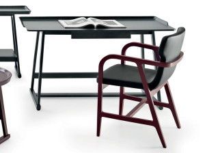 Дубовый стол с ящиками