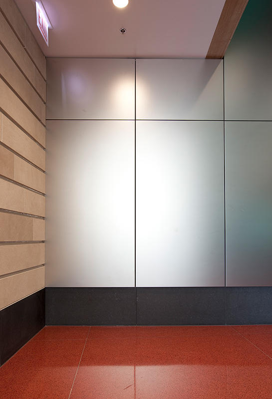 FSRT677 Система облицовки стен Levele с минимальным количеством панелей; нержавеющая сталь, отделка кайзер в kossen equipment, inc., джексон, штат миссисипи Forms-surfaces  - Вид №25