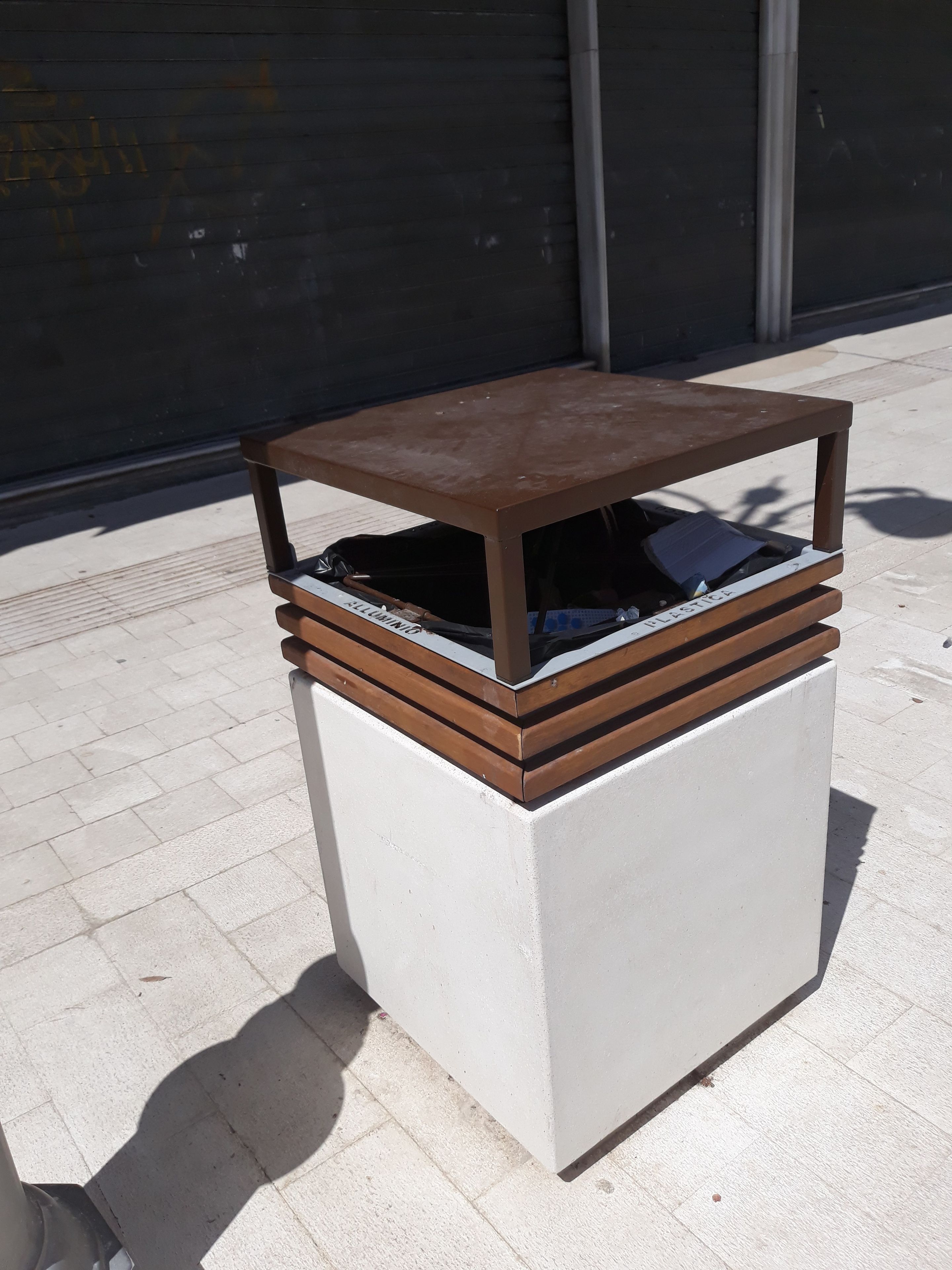 Держатель для мусора с крышкой для раздельного сбора Viscio Urban Design LANZA ARCH-00060378 - Вид №1