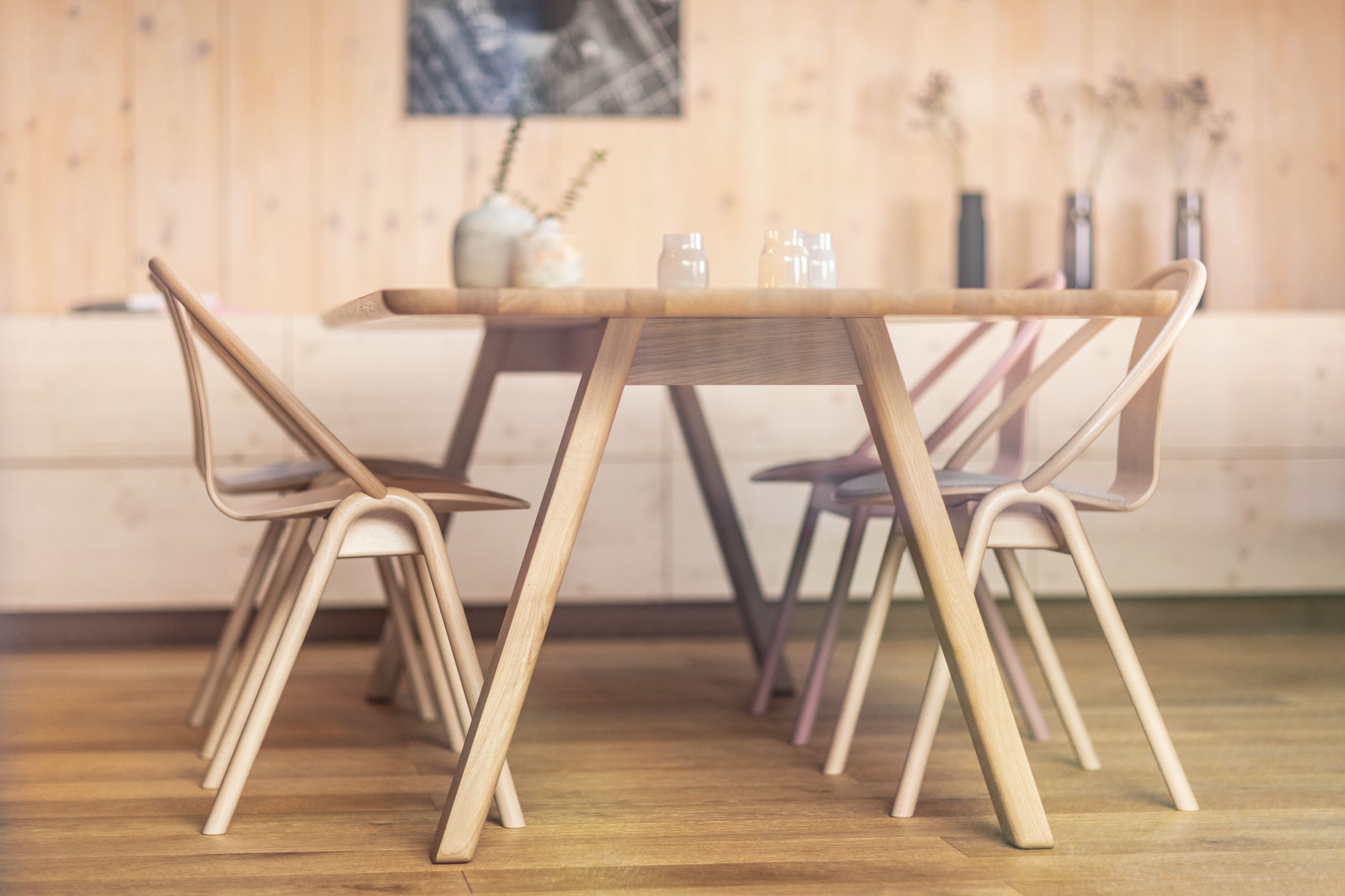 Штабелируемый стул с подлокотниками со встроенной подушкой TON AGAIN ARCH-00134912 - Вид №6