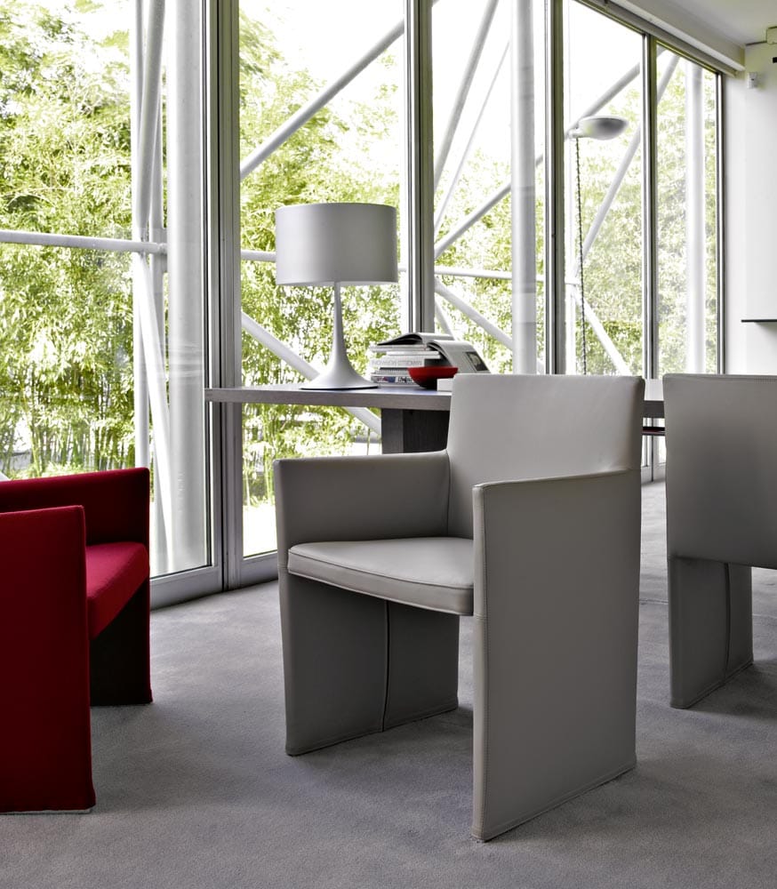 Тканевое кресло с подлокотниками B&B Italia Project поза ARCH-00110647 - Вид №1