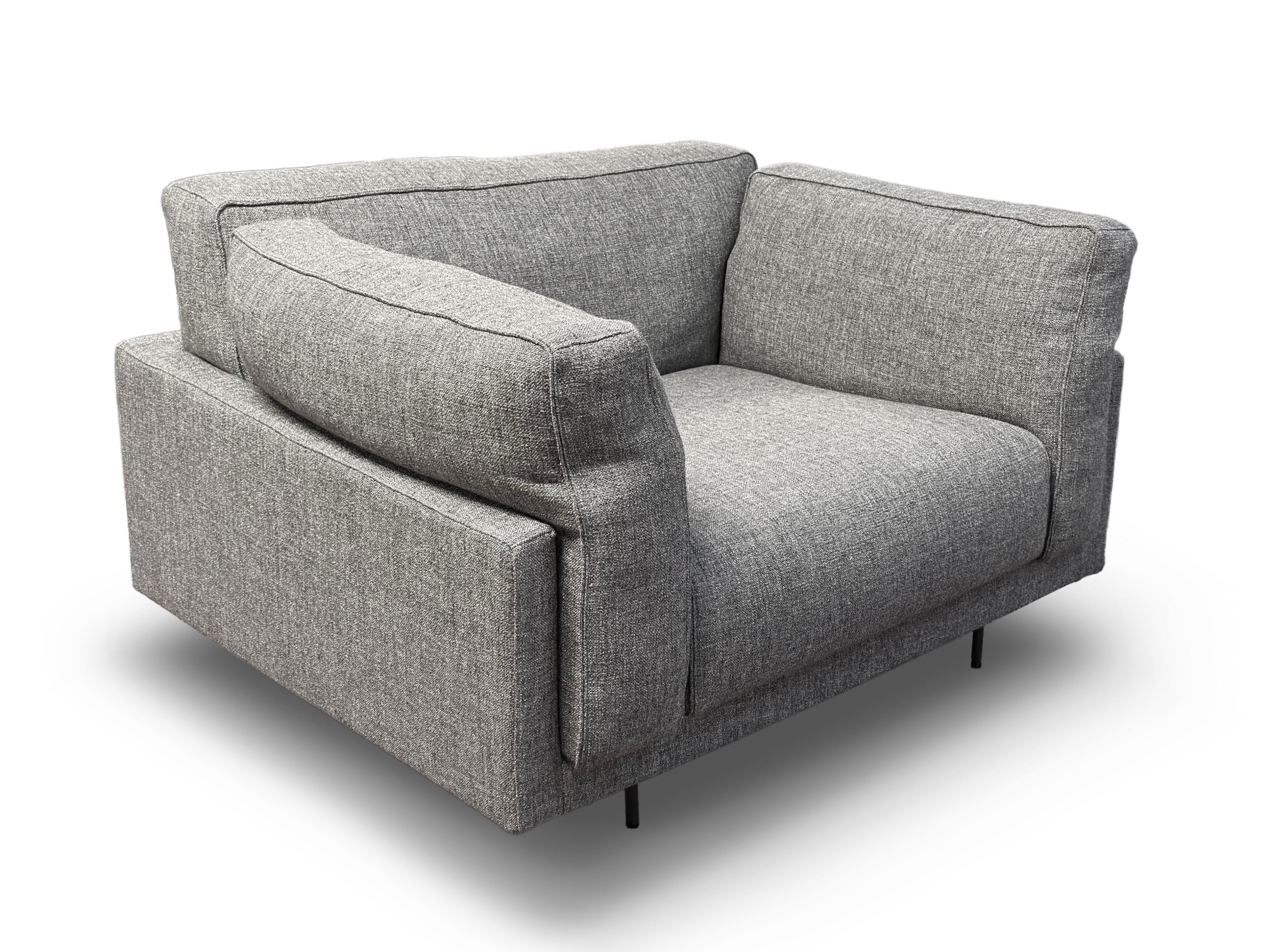 Тканевое кресло с подлокотниками Living Divani Echoo ARCH-00036337 - Вид №1