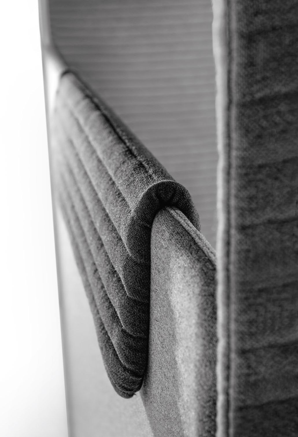 Офисный тканевый линейный диван Ares Line Privèe ARCH-00041895 - Вид №2